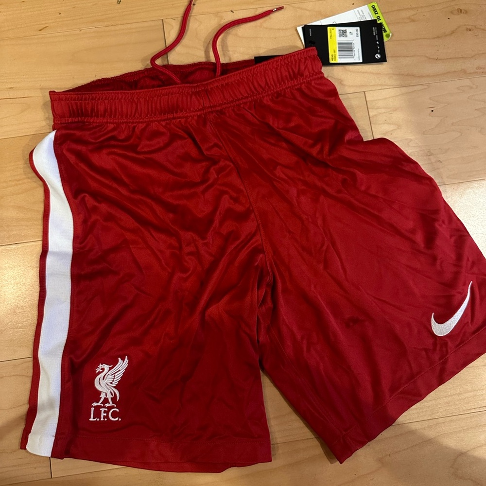Nike brand new with tags LIVERPOOL soccer shorts, men’s Small slim fit